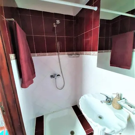 A Casa Elmar Olho Marinho